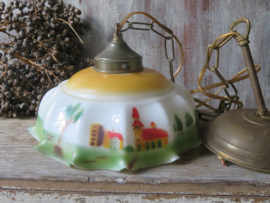 VERKOCHT Antieke brocante hanglamp met opaline glazen kap