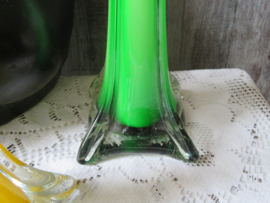 VERKOCHT Oude groene glazen solifleur / lelievaas - 30 cm hoog