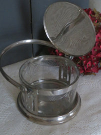 VERKOCHT Oude gegraveerde glazen parmezaan pot / confiture pot in metalen houder