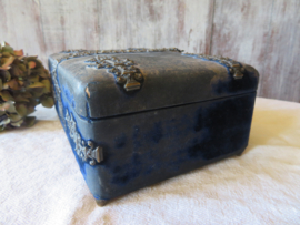 VERKOCHT Antieke Franse blauw fluwelen sieradendoos sieradenkist