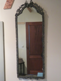 VERKOCHT Brocante smalle spiegel in donkergrijze houten lijst, 116x42 cm