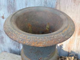 VERKOCHT Oude Franse gietijzeren Louvre vaas tuinvaas - 33 cm