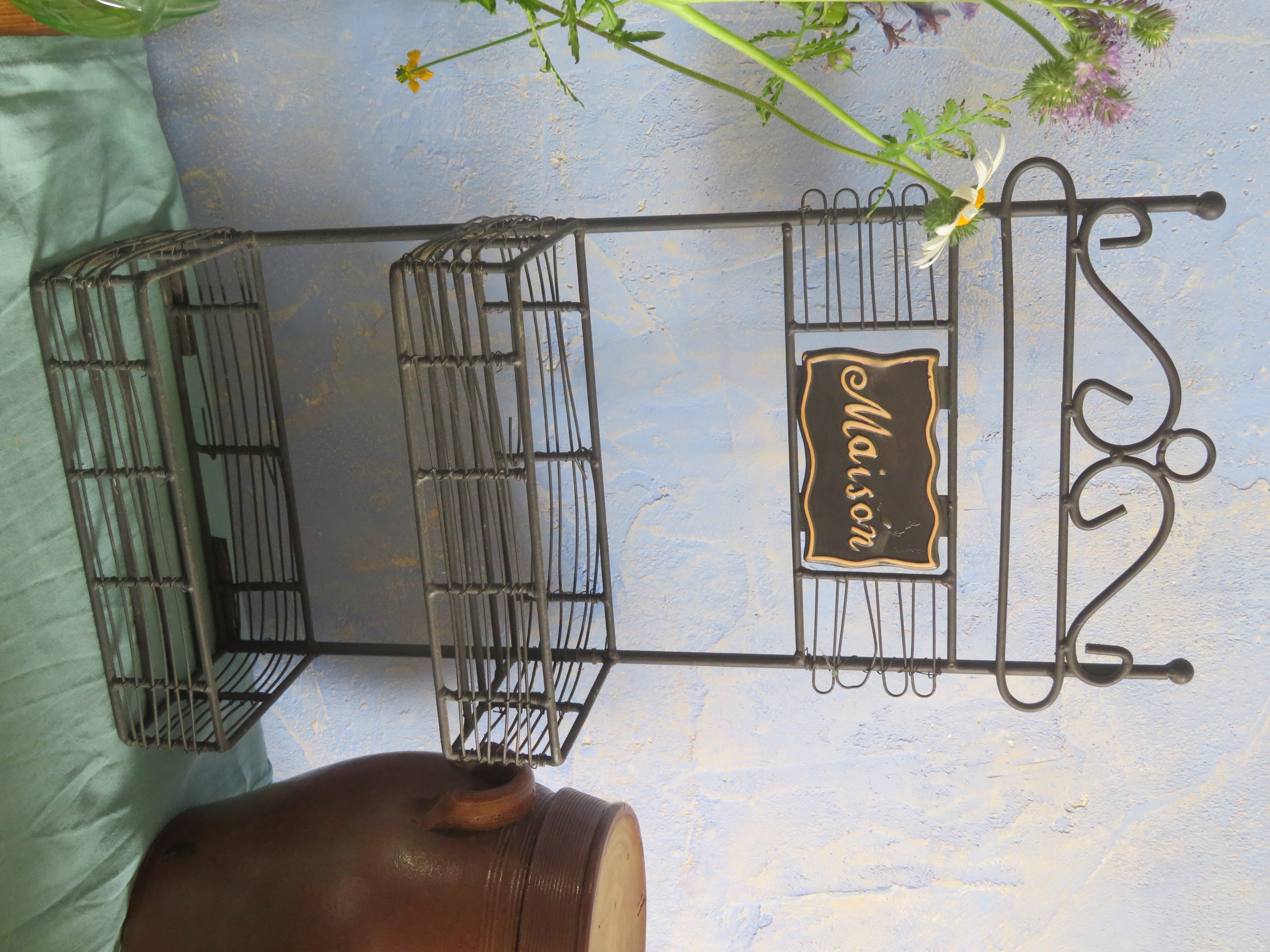 Brocante Frans metalen wandrek Maison