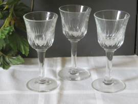 VERKOCHT Oude likeurglazen, set van 3 stuks
