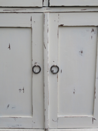 VERKOCHT Brocante witte houten kast