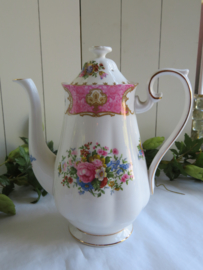 VERKOCHT Koffiepot Royal Albert Lady Carlyle, 22 cm (deksel gelijmd)