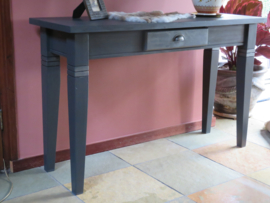 VERKOCHT Brocante antracietgrijze houten sidetable side table, 1.20m 
