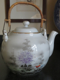 Oude Japanse Kutani porseleinen theepot met zeef