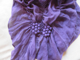 Vintage sjaal omslagdoek paars gesmokt - 140 x 53 cm