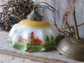 VERKOCHT Antieke brocante hanglamp met opaline glazen kap