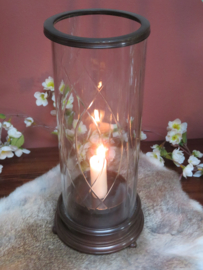 VERKOCHT Vintage windlicht - gegraveerd glas - bronsmetalen voet