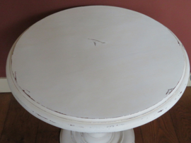 VERKOCHT Brocante witte ronde houten bijzettafel