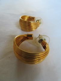 VERKOCHT Vintage oorstekers oorbellen goud