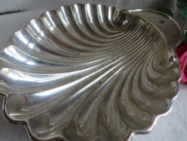 VERKOCHT Oude verzilverde schelp schaal - 24 x 21 cm