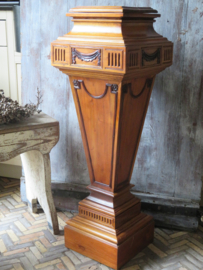 VERKOCHT Franse mahonie zuil plantentafel piedestal, 90 cm hoog