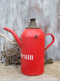 Oude rode emaille petroleumkan 2 liter