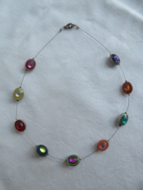 Vintage zilver metalen ketting met gekleurde steentjes