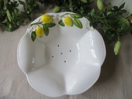 VERKOCHT Vintage witte aardewerk fruittest met onderschaal - Made in Italy