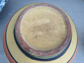 Antieke okergele aardewerk kruik vaas
