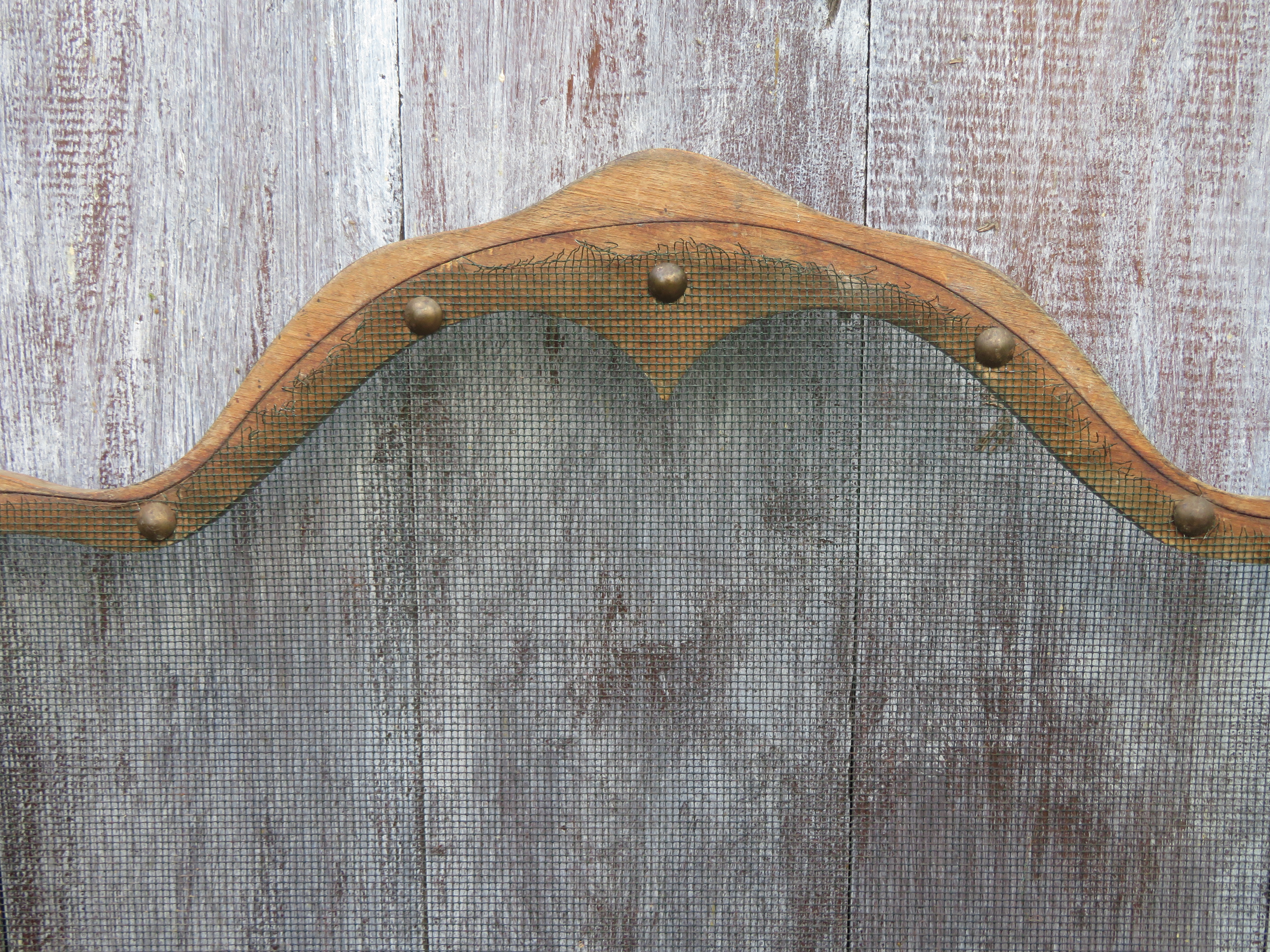 Antieke raamhor met gaas - 60 x 55 cm