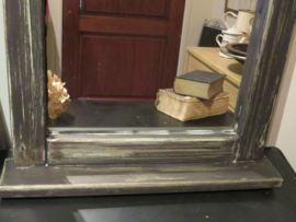 VERKOCHT Oude brocante spiegel in stoere houten lijst 1920/1930 - 70x44 cm