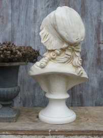 VERKOCHT Brocante witte gipsen buste borstbeeld vrouw, 45 cm hoog