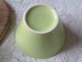 Vintage mintgroene aardewerk ontbijtkom - inh. 450 ml