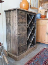 verkocht* Brocante oude houten ladenkast met wijnrek 