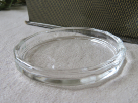 VERKOCHT Oude glazen onderzetters - 8,5 cm - 12 stuks in doos