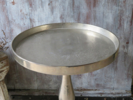 VERKOCHT Vintage aluminium zilverkleurige ronde bijzettafel - ook voor buitengebruik