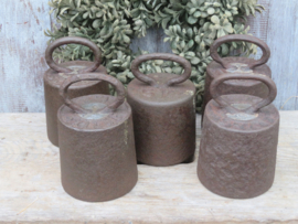 VERKOCHT Oud ijzeren gewicht deurstopper 5 kg