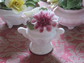 Miniatuur porseleinen bloemboeketje Aristocrat