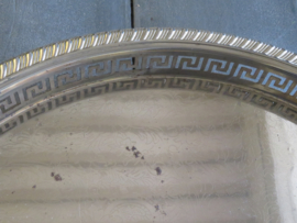 VERKOCHT Groot oud Marokkaans zilveren dienblad met opstaande ajour rand - 53 cm