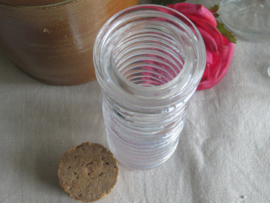 Glazen voorraad pot geribbeld glas met kurk