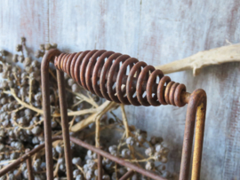 VERKOCHT Oud Frans metalen flessenrek