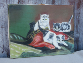 VERKOCHT Oud olieverfschilderij poesjes kittens - gesigneerd - 14 x 8 cm
