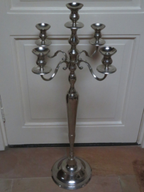 VERKOCHT Hoge zilverkleurige kandelaar 5-arms - hoogte 96 cm