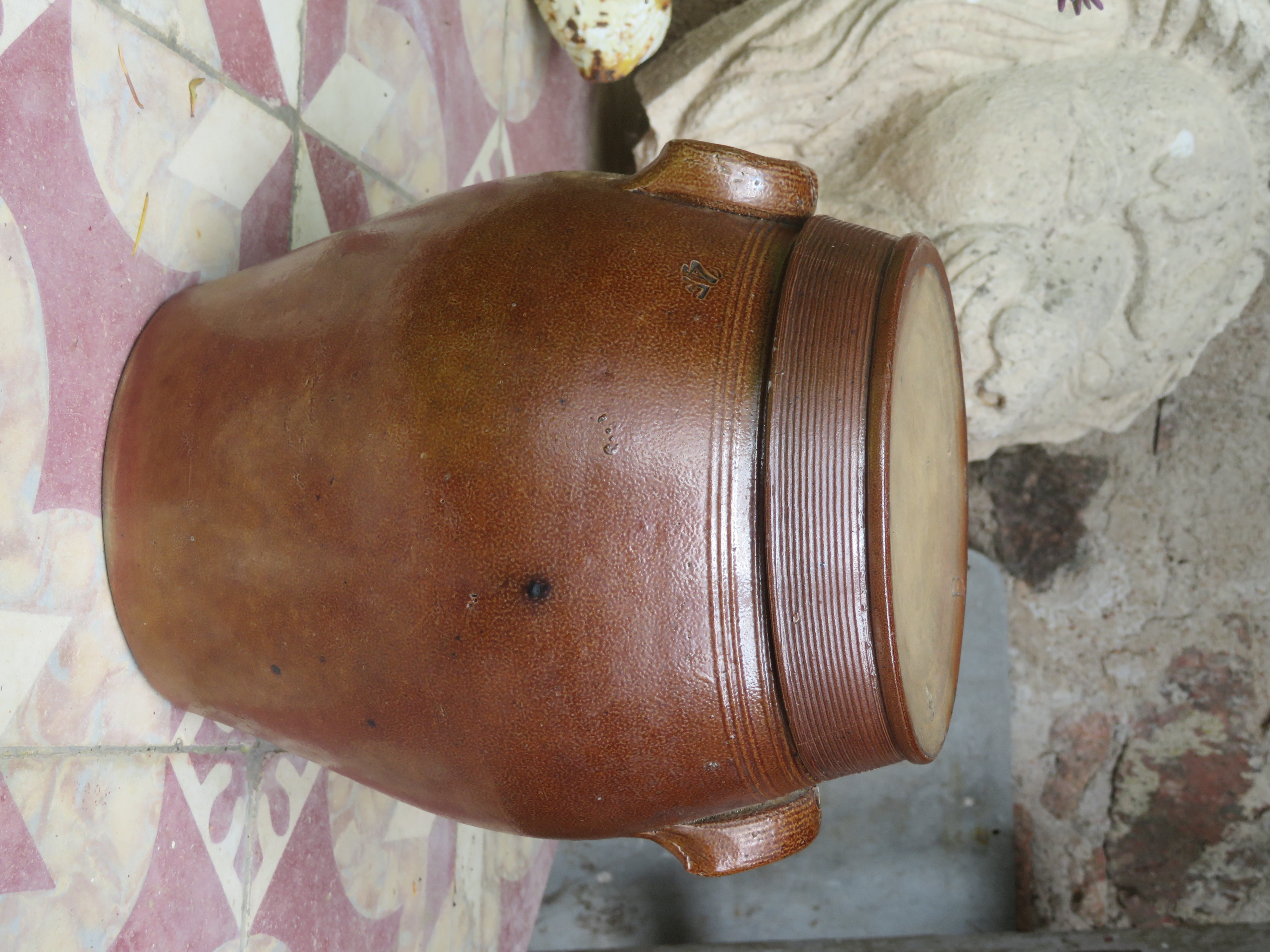 Oude Franse bruine grespot voorraadpot met deksel - 22 cm