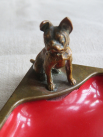 Oud koperen snuisterijen schaaltje met emaille inleg en bronzen hond