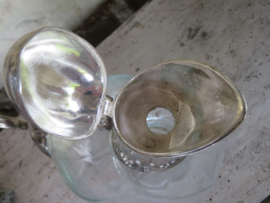 VERKOCHT Oude verzilverde glazen karaf decanteerkan , model eend