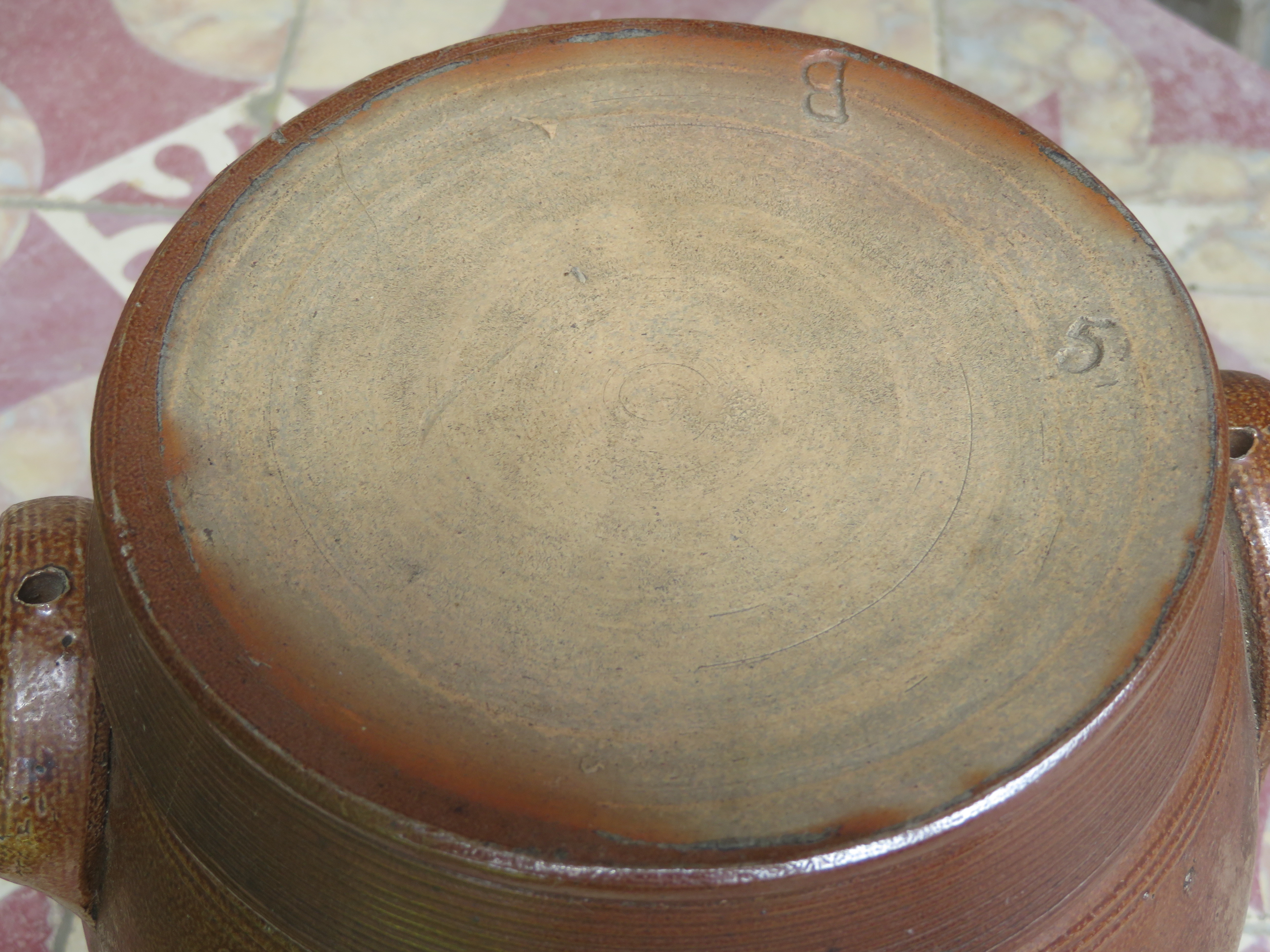 Oude Franse bruine grespot voorraadpot met deksel - 22 cm