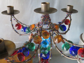 VERKOCHT Brocante Marokkaanse 5-armige metalen kandelaar met gekleurde kralen