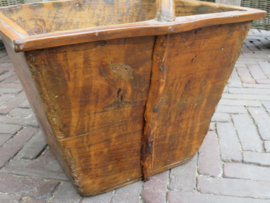 VERKOCHT Oude Franse houten plukmand plukbak houtmand, groot en vierkant