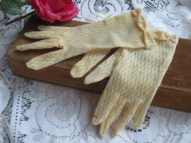 Oude kanten handschoenen