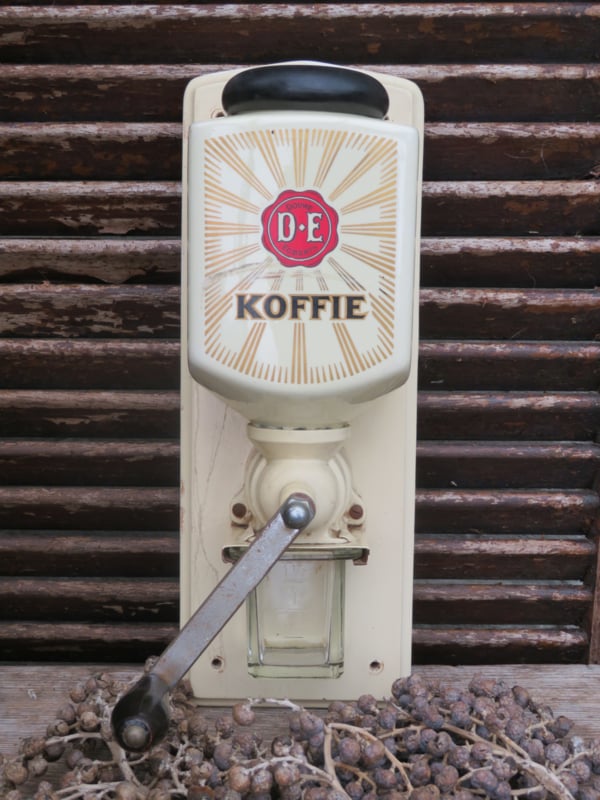 Uitgraving Perceptueel fusie VERKOCHT Oude Douwe Egberts wand koffiemolen | Verkocht | Le Brocant`age