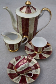 Brocante koffiesetje creme/bordeaux/goud