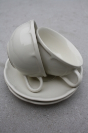 Set van 2 beige theekoppen