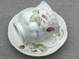 Koffiekopje Bone China London rozebottel rosehip
