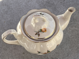 Theepot chodziez Poland