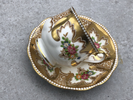 Kopje Royal Albert “royalty” bloem-goud